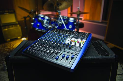 StudioLive AR12c