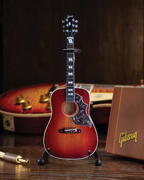 Gibson Hummingbird Vintage Cherry 1:4 Scale Mini Guitar Model