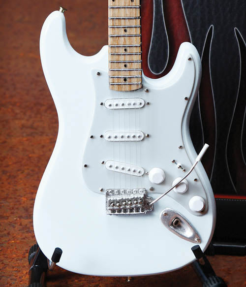 Fender™ Stratocaster™ – Olympic White Finish