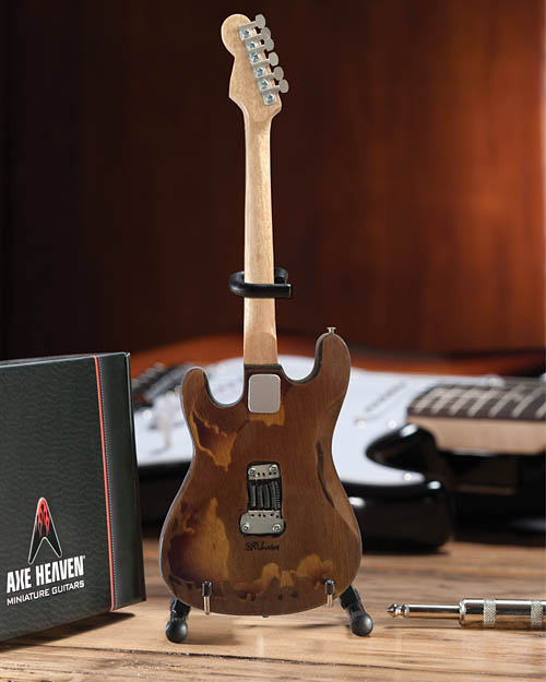 Fender™ Stratocaster™ – Classic Sunburst Finish