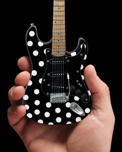 Fender™ Stratocaster™ – Black – Polka Dots